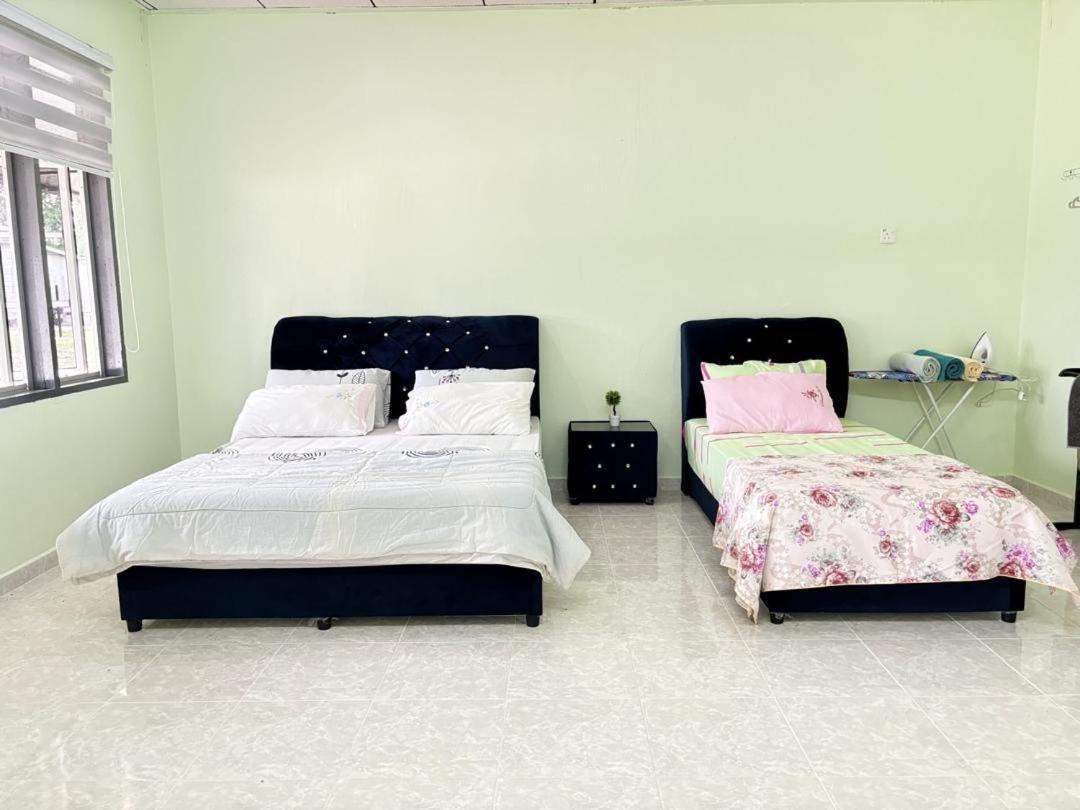 Mamada Roomstay Kampung Raja Exterior foto